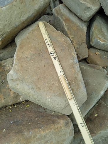 Kamenclub.ru: Песчаник для мощения дорожек, площадок, парковок ( фр 5-10 см)  купить в Кемерово песчаник  серый желтый коричневый рыжий песчаник оголтованный окатанный 6500 руб/т   фото КАМЕНЬ КЛУБ