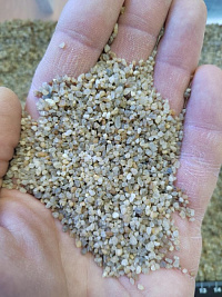 Кварцевый песок сухой фракцинированный фр. 1,6-4 мм.  купить в Кемерово фото Камень Клуб