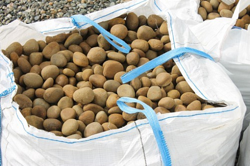 Kamenclub.ru: Песчаник ядра, фр. 100-300 мм  купить в Кемерово песчаник бежевый серый рыжий речная галька 5 000 руб/т   фото КАМЕНЬ КЛУБ