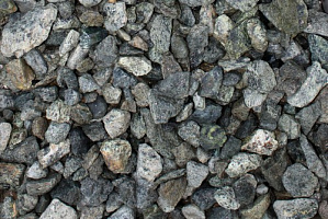 Kamenclub.ru: Щебень крошка зеленый (змеевик) фр. 20-40 мм.  купить в Кемерово мрамор зеленый, салатовый ландшафтная мраморная крошка 8500 руб/т   фото КАМЕНЬ КЛУБ