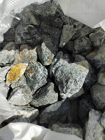 фото Галтованный жадеит (фр. 70-100 мм)  купить в Кемерово в интернет-портале КАМЕНЬ КЛУБ