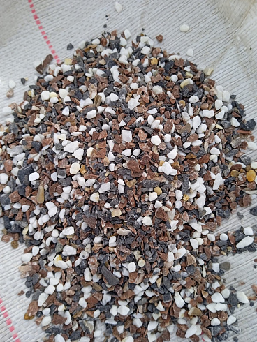 Kamenclub.ru: Мраморная крошка (щебень крошка микс: белый-зеленый-розовый) фр. 5-10 мм  купить в Кемерово мрамор белый, зеленый, розовый, разноцветный, молочный декоративная ландшафтная мраморная крошка 9500 руб/т   фото КАМЕНЬ КЛУБ
