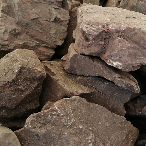 фото Яшма красная  (фр. 70-100 мм)  купить в Кемерово в интернет-портале КАМЕНЬ КЛУБ