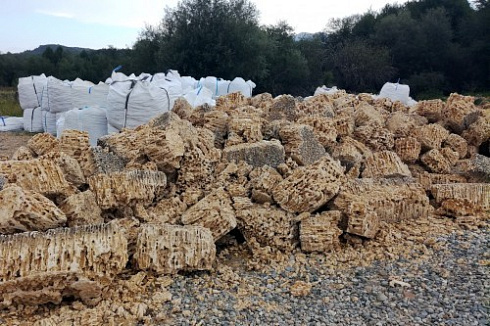 Kamenclub.ru: Крымский природный меотис фр. 100-500 мм.  купить в Кемерово меотис бежевый рыжий молочный желтый ракушечник 4 500 руб/т   фото КАМЕНЬ КЛУБ