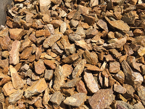 Kamenclub.ru: Щебень крошка желтый (ЗЛАТОЛИТ) фр. 20-40 мм.  купить в Кемерово златолит бежевый, золотистый, желтый декоративная каменная крошка 10800 руб/т   фото КАМЕНЬ КЛУБ