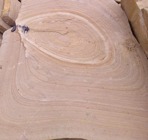 Kamenclub.ru: Форматный камень (плаха) пошаговая дорожка от 70-150 см (4 -12 см)  купить в Кемерово плитняк  форматный плаха желтый песчаник 9 000 руб/т   фото КАМЕНЬ КЛУБ