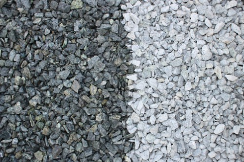 Kamenclub.ru: Щебень крошка зеленый (змеевик) фр. 10-20 мм.  купить в Кемерово змеевик зеленый, салатовый декоративная ландшафтная каменная крошка щебня 7 200 руб/т   фото КАМЕНЬ КЛУБ