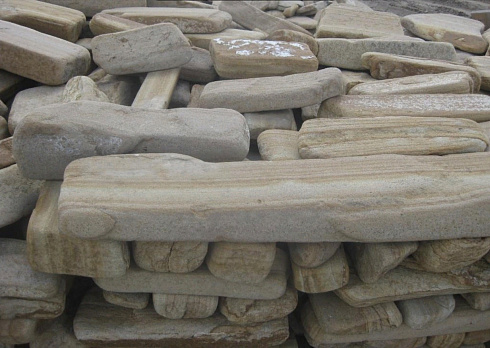 Kamenclub.ru: Песчаник пластушка галтованный желтый с рисунком (3 см)  купить в Кемерово плитняк - пластушка желтый песчаник 21000 руб/м3   фото КАМЕНЬ КЛУБ