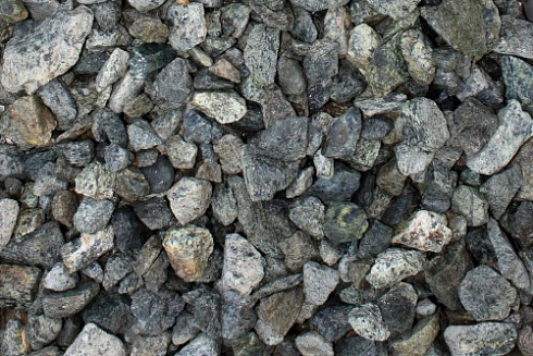 Kamenclub.ru: Щебень крошка зеленый (змеевик) фр. 3-5 мм  купить в Кемерово камень змеевик зеленый, салатовый светло-зеленый мраморная каменная декоративная крошка 9000 руб/т   фото КАМЕНЬ КЛУБ