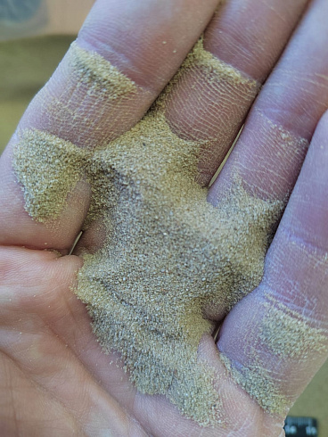 Кварцевый песок для площадок фр. 0,1-0,5 мм.  купить в Кемерово фото Камень Клуб