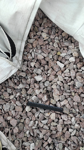 Kamenclub.ru: Мраморная крошка (щебень галтованный розовый) фр.20-40 мм.  купить в Кемерово мрамор розовый, красный оголтованный округлый щебень  15000 руб/т   фото КАМЕНЬ КЛУБ