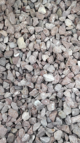 Kamenclub.ru: Мраморная крошка (щебень галтованный розовый) фр.20-40 мм.  купить в Кемерово мрамор розовый, красный оголтованный округлый щебень  15000 руб/т   фото КАМЕНЬ КЛУБ