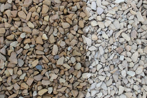 Kamenclub.ru: Щебень крошка желтый (песчаник) фр. 10-20 мм.  купить в Кемерово песчаник бежевый, серый, рыжий декоративный ландшафтный щебень колотый 9500 руб/т   фото КАМЕНЬ КЛУБ