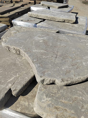 Kamenclub.ru: Песчаник галтованный для облицовки (фр. 2-5 см)  купить в Кемерово песчник рыжий желтый серый песчаник окатанный речной 6 000 руб/т   фото КАМЕНЬ КЛУБ