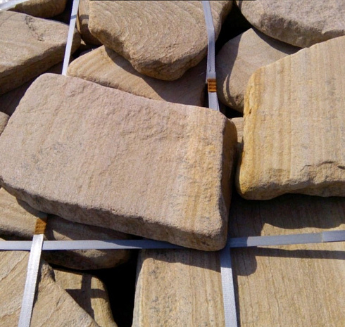 Kamenclub.ru: Песчаник пластушка галтованный желтый с рисунком (3 см)  купить в Кемерово плитняк - пластушка желтый песчаник 21000 руб/м3   фото КАМЕНЬ КЛУБ