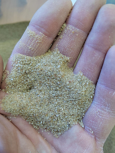 Кварцевый песок для площадок фр. 0,16-0,63 мм.  купить в Кемерово фото Камень Клуб