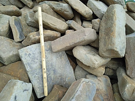 Kamenclub.ru: Песчаник для мощения дорожек, площадок, парковок ( фр 5-10 см)  купить в Кемерово песчаник  серый желтый коричневый рыжий песчаник оголтованный окатанный 6500 руб/т   фото КАМЕНЬ КЛУБ