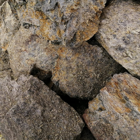 фото Змеевик салатовый  (фр. 70-100 мм)  купить в Кемерово в интернет-портале КАМЕНЬ КЛУБ