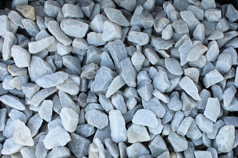 Kamenclub.ru: Мраморная крошка, щебень, цвет-белый, фр. 40-70 мм.  купить в Кемерово мрамор белый молочный айвори мраморный каменный декоративный  12000 руб/т   фото КАМЕНЬ КЛУБ