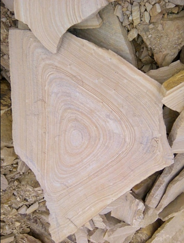 Kamenclub.ru: Форматный камень (плаха) пошаговая дорожка от 70-150 см (4 -12 см)  купить в Кемерово плитняк  форматный плаха желтый песчаник 9 000 руб/т   фото КАМЕНЬ КЛУБ