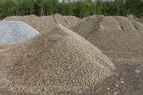 Kamenclub.ru: Галька окат (серо-желтая) фр.10-20 мм. купить  в Кемерово галька серо-желтая, рыжая, серый речная окатанная округлая галька 5000 руб/т   фото КАМЕНЬ КЛУБ