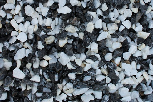 Kamenclub.ru: Мраморная крошка (щебень крошка микс: белый-зеленый-розовый) фр. 3-5 мм.  купить в Кемерово мрамор белый, зеленый, розовый мраморная декоративная крошка каменная 12000 руб/т   фото КАМЕНЬ КЛУБ