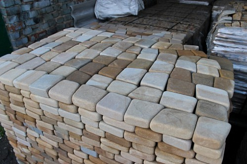 Kamenclub.ru: Песчаник брусчатка (Готика) art PSG-L-01  купить в Кемерово    2300 руб/кв.м   фото КАМЕНЬ КЛУБ