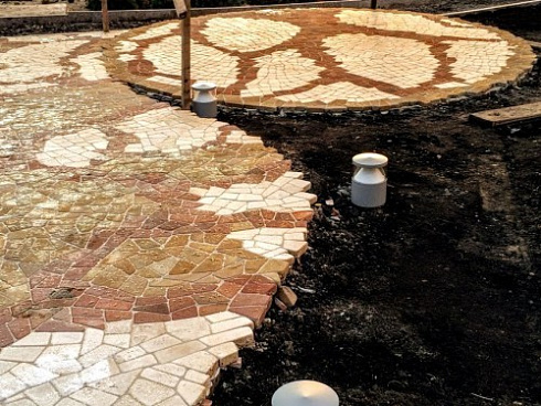 Kamenclub.ru: Песчаник брусчатка (Готика) art PSG-L-01  купить в Кемерово    2300 руб/кв.м   фото КАМЕНЬ КЛУБ