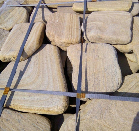 Kamenclub.ru: Песчаник пластушка галтованный желтый с рисунком (3 см)  купить в Кемерово плитняк - пластушка желтый песчаник 21000 руб/м3   фото КАМЕНЬ КЛУБ