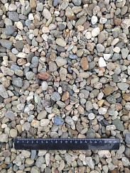 Kamenclub.ru: Галька речная окат (серая) фр.10-20 мм купить  в Кемерово галька речная серая, серый, темно-серый, светло-серый, коричневый ландшафтная декоративная речная окатанная округлая галька 5000 руб/т   фото КАМЕНЬ КЛУБ
